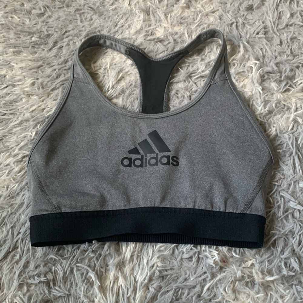 gray M adidas sports bra